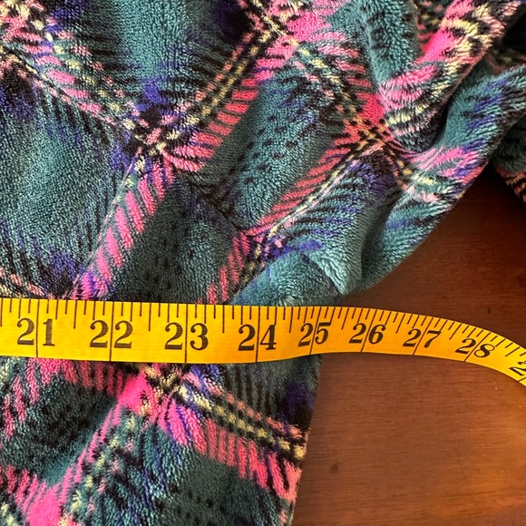Victoria‎ Secret size medium/Lge plush pink teal blue  plaid mini robe w belt - Picture 10 of 12